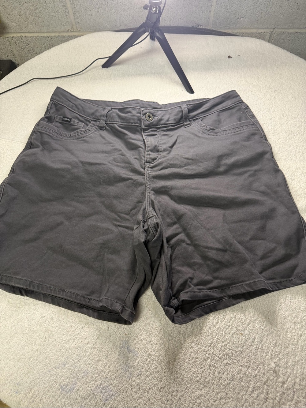 Kuhl women’s size 16 Casual Gray Cotton hiking shorts